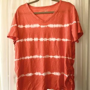 🧡NWOT Lane Bryant v neck ruched side tee SIZE 18/20🧡